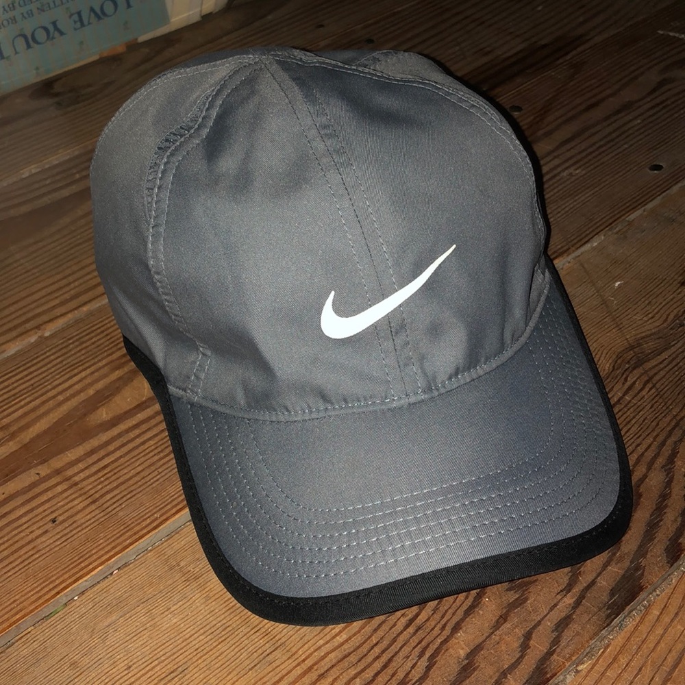 Nike Dri-fit grey sports cap